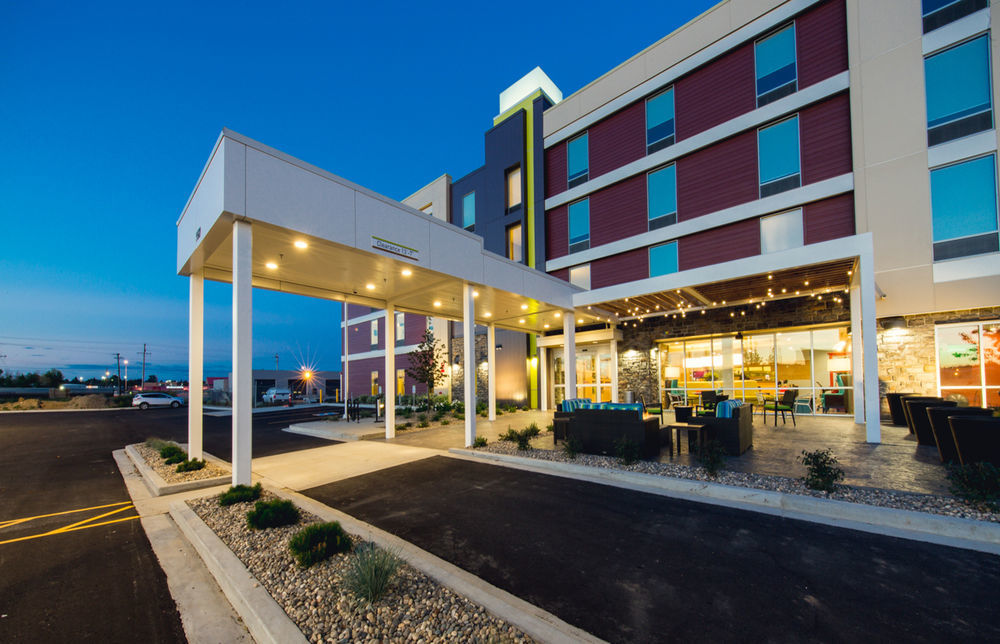 Home2 Suites By Hilton Fort St. John Buitenkant foto