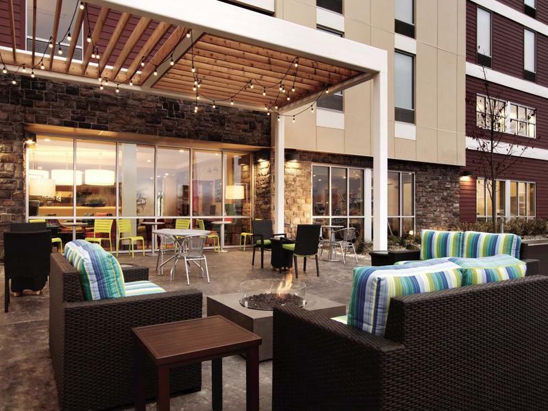 Home2 Suites By Hilton Fort St. John Buitenkant foto